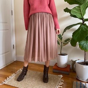 Mauve accordion skirt size S
